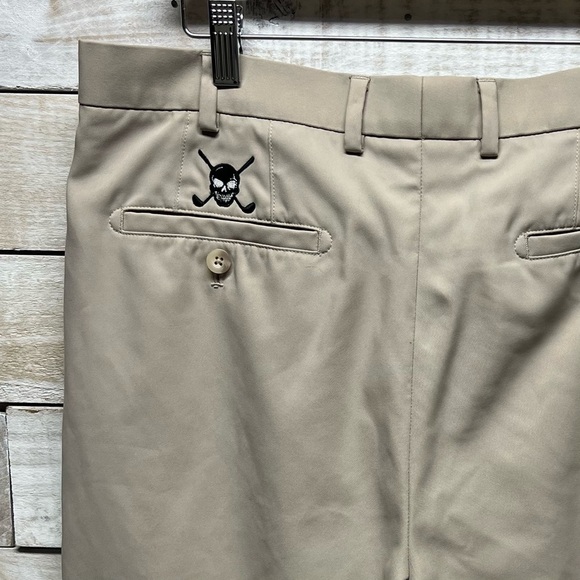 Peter Millar Wicking‎ Shorts Mens 35 Beige Chino Crown Skull Golf - Picture 2 of 13